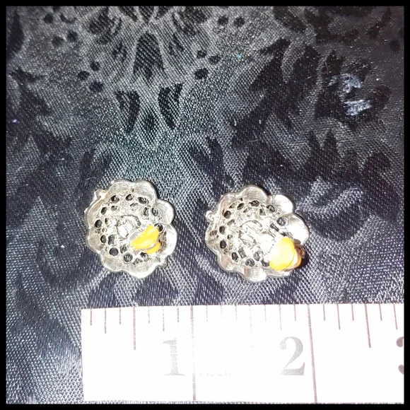 Vintage Bold Rhinestone Earrings - Picture 4 of 5